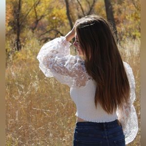 Cropped while long sleeve shirt